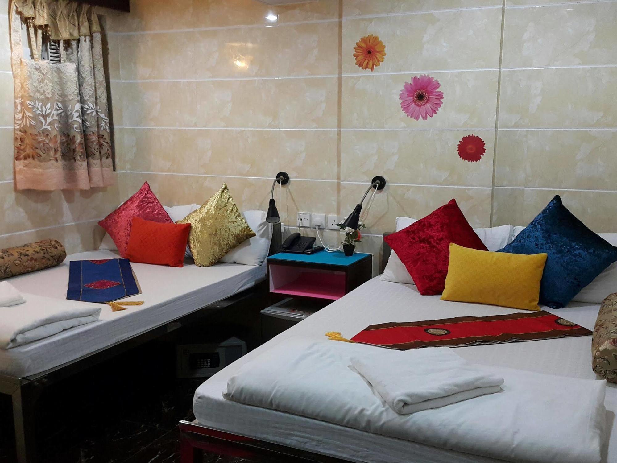 Ranjeet Guest House 香港 エクステリア 写真